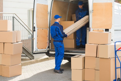 Timing and access considerations for a London removal